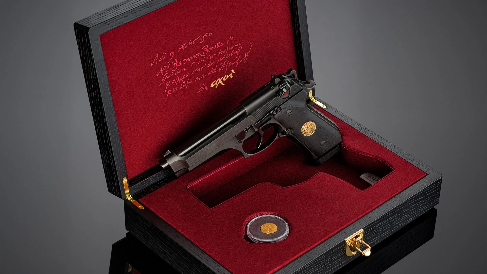 The open collector&rsquo;s case with the 1526 manuscript reproduced in its red lining, the 92FS Ducato, and an authentic Venetian ducat.